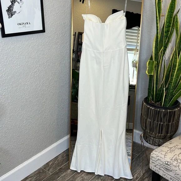 HOUSE OF CB 'Tamara' Ivory Strapless Corset Dress NWOT